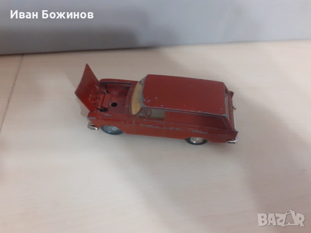 Метален модел на СССР Москвич А6., снимка 3 - Колекции - 52655252