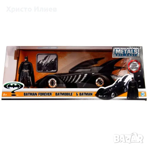 Батмобил с фигура Батман Метална кола Batman Batmobile 1:24 Jada 1995г, снимка 2 - Коли, камиони, мотори, писти - 48975955