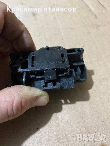 Ключалка дръжка жабка за Тойота корола версо.2004-2008г, снимка 3 - Аксесоари и консумативи - 43554617