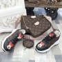 Дамски спортни обувки и чанта Louis Vuitton код 383