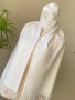 Бял шал с ресни, снимка 1 - Шалове - 43879034