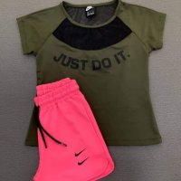Дамски комплекти Nike, снимка 2 - Спортни екипи - 37242335