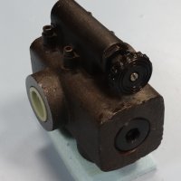 Клапан хидравличен регулируем, снимка 2 - Резервни части за машини - 28024192
