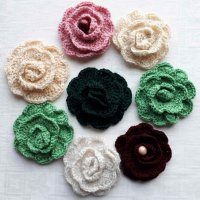 Ръчно плетени вълнени брошки - цвете, снимка 3 - Други - 34981424