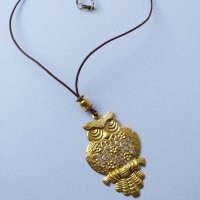 Красиво кожено колие с изящен медальон Бухалче в цвят Антично злато., снимка 7 - Колиета, медальони, синджири - 27932097
