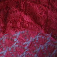 Червена дантела за рокля, блуза, пола и декорации, снимка 1 - Други - 28942081