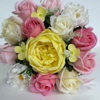 Букет с ароматни сапунени рози, снимка 8 - Подаръци за жени - 44036613