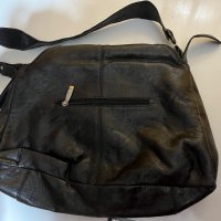 Дамска кожена чанта, снимка 2 - Чанти - 44102446