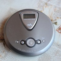 Sony CD Walkman D-NE270, снимка 1 - Други - 43655519