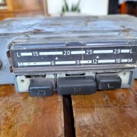 Старо автомобилно радио, снимка 2 - Антикварни и старинни предмети - 37097594