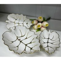 Комплект от 3 броя луксозни порцеланови чинии в бяло и златисто Листа, снимка 2 - Аксесоари за кухня - 44127481