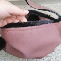 Нова чанта с пухче , снимка 3 - Чанти - 42976681