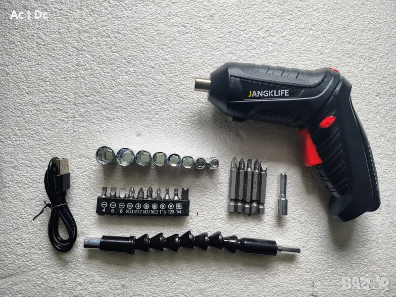 Акумулаторна отвертка  + аксесоари, снимка 1