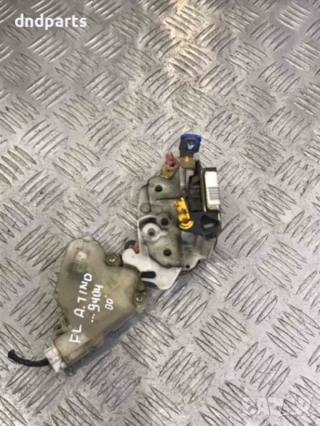 Предна лява брава Nissan Almera Tino 2000г., снимка 1