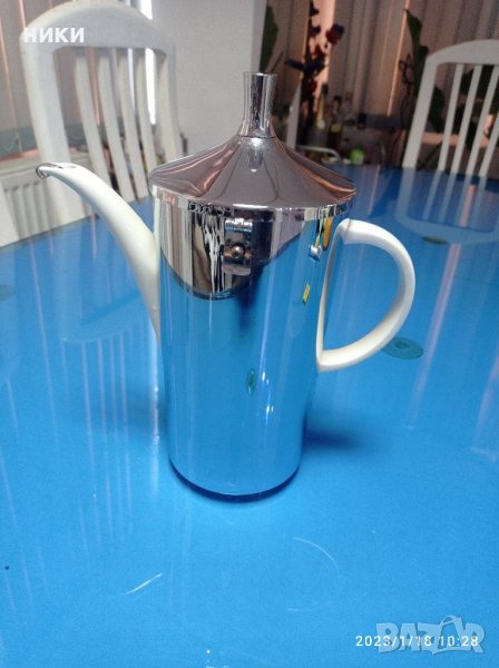 Чайник немски ,порцелан и алпака319, снимка 1
