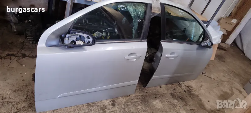 Врати предни задни лява дясна Opel Astra H комби - 80лв, снимка 1