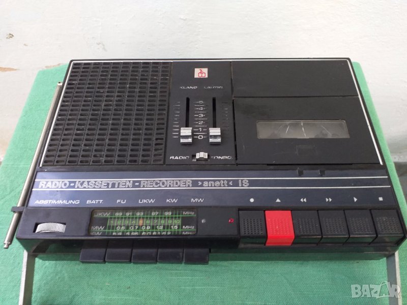 '' anett IS'' 1976г Германия Радиокасетофон, снимка 1