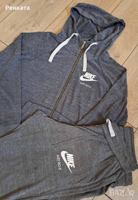 Дамски екип Nike, снимка 1