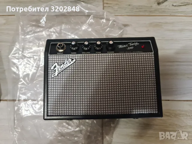 Мини комбо усилвател за електрическа китара Fender Mini '65 Twin-Amp™

, снимка 2 - Караоке - 48911678