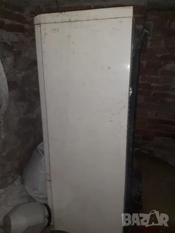 Комбиниран хладилник с фризер за части 
