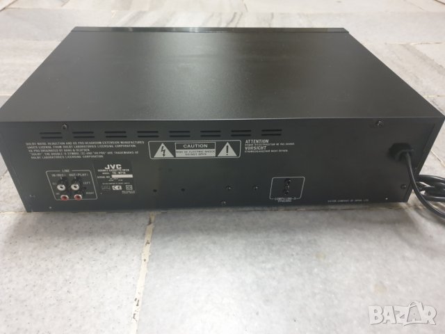 Страхотен двукасетъчен дек JVC TD-W718 В много добро състояние. Работи без забележки. Made in Malays, снимка 4 - Декове - 36829755