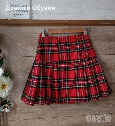 Пола червено каре , снимка 2 - Поли - 52710092