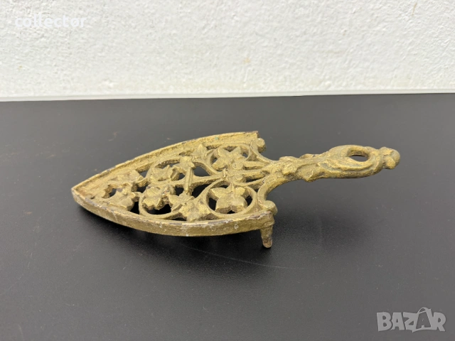 Ажурна поставка за ютия от чугун. №7821, снимка 4 - Антикварни и старинни предмети - 53045675