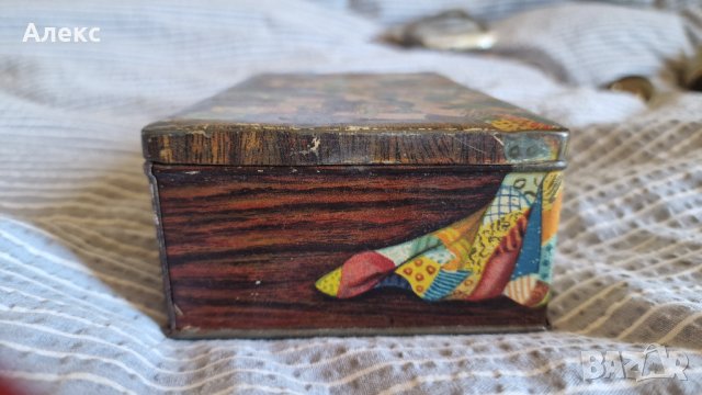 Антична метална кутия, 1940г, снимка 4 - Антикварни и старинни предмети - 40059546