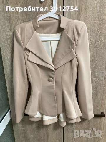 Ново бежово сако, размер S/M, Tiffany & Stones, сако