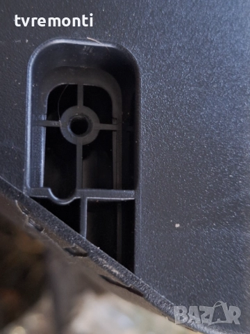 оригинална стойка крачета телевизор Metz  Модел 32TB2000, снимка 3 - Стойки, 3D очила, аксесоари - 52917251