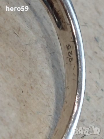 Дамски сребърен пръстен с опал и две малки диаматчета, снимка 6 - Пръстени - 43960218