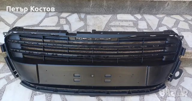 Предна решетка в бронята Пежо 508, снимка 2 - Части - 50261492