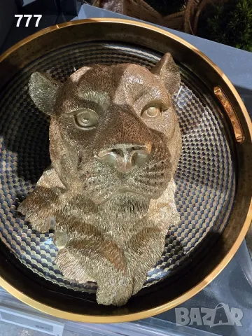 декорация за стена 