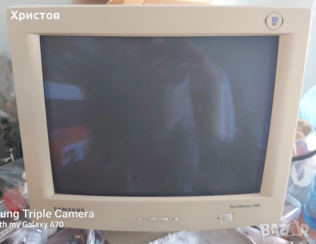 Монитор Samsung 17" с кинескоп, снимка 4 - Монитори - 52492515