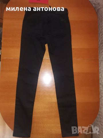 Оргинални. ЧЕРНИ ДАМСКИ ДЪНКИ HUGO

. 