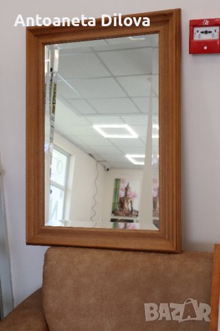 Огледало с дървена рамка, снимка 4 - Огледала - 40493352
