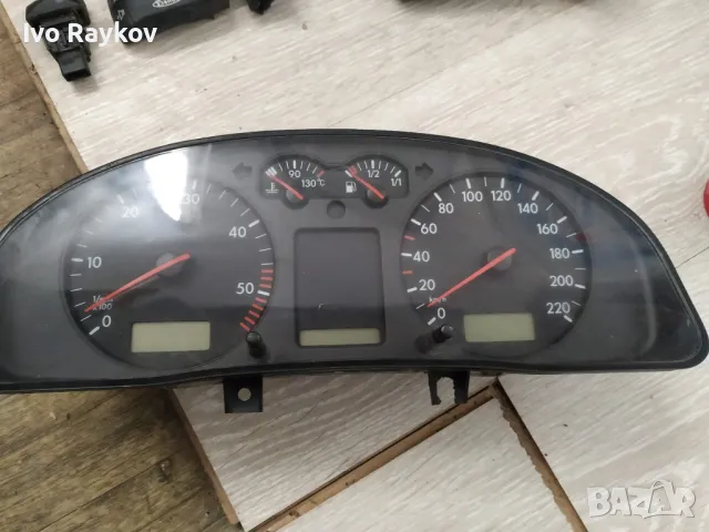 илометраж Vw Passat 3B1 919 881P . 3B0919881P