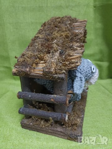 Старинна дървена къщичка с подарък , снимка 3 - Антикварни и старинни предмети - 43496768