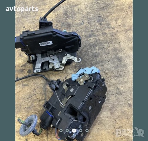 Skoda octavia 2005година седан брави предна дясна и задна лява врата, снимка 3 - Части - 40383650