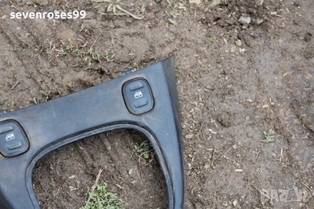 Декоративна пластмаса бутони ел стъкла Фиат Панда 3 1.3D 2012-2022 Fiat Panda 3 4врати 735545139, снимка 3 - Части - 49666224