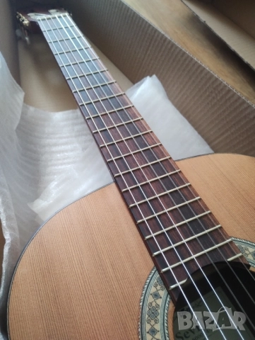 Нова класическа китара"Kremona Sevilla"., снимка 5 - Китари - 50380619
