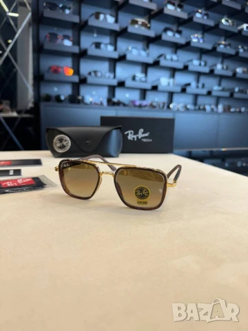 очила с калъф ray ban , снимка 3 - Слънчеви и диоптрични очила - 50572836