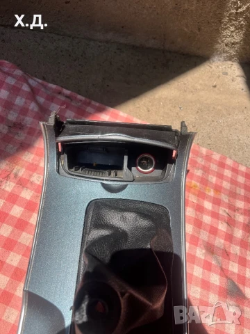 Конзола скоростен лост Мазда6 2005г, снимка 2 - Части - 50612250