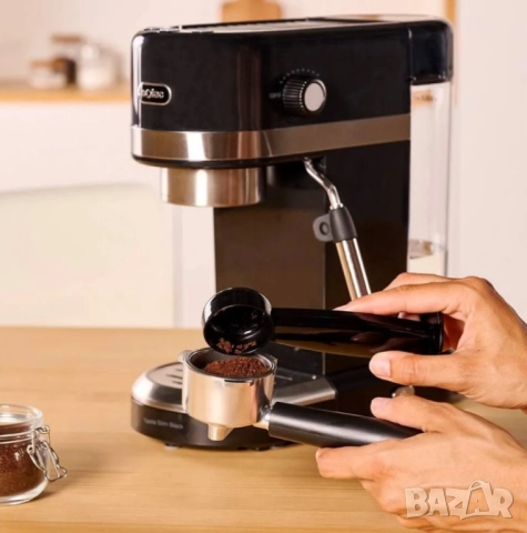 Машина за еспресо Solac Taste Slim Black CE4510 (С дефект отзад на резервоара  за водата и по кашона