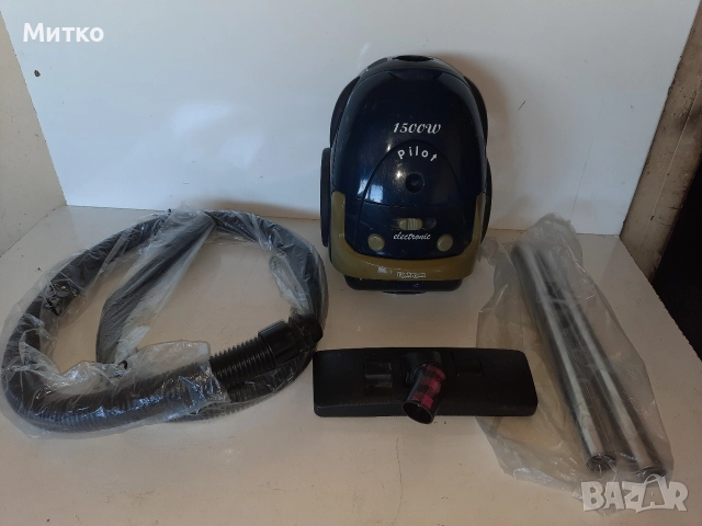 Прахосмукачка марка ROHNSON модел R-130 1500 вата, снимка 2 - Прахосмукачки - 52939231