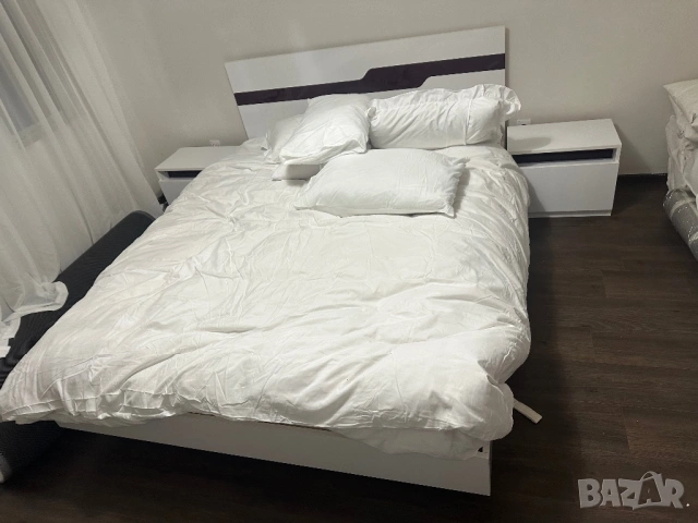 Спалня с 2 нощни шкафчета, снимка 2 - Спални и легла - 53215302