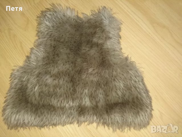 Пухено елече с "HM" - 4-5 години, снимка 2 - Детски якета и елеци - 26702778