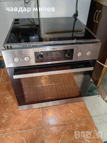 Фурна с плот за вграждане AEG 