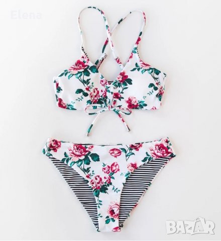 Бял бански костюм на червени рози