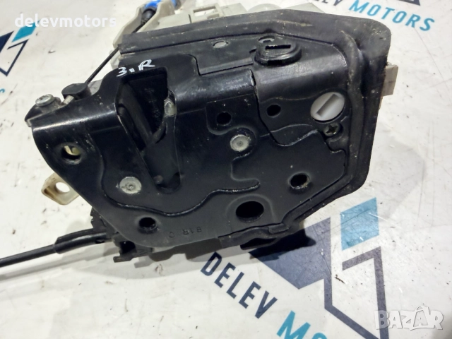 8K0839016H брава за задна дясна врата от Audi A3 1.0 TFSI, двигател CHZ, снимка 2 - Части - 52691912